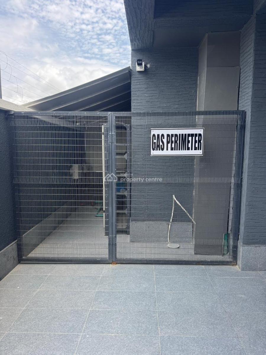 Experience Well Crafted 2 Bedroom Apartment with a Gym, Swimming Pool, Perfect for Generating Rental Income and Ideal for Shortlet/airbnb, Lekki Phase 1, Lekki, Lagos, Block of Flats for Sale