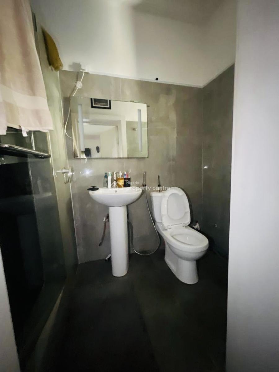 Distress Deal! 1 Bedroom Apartment, Megamound  Estate, Ikota, Lekki, Lagos, Flat / Apartment for Sale