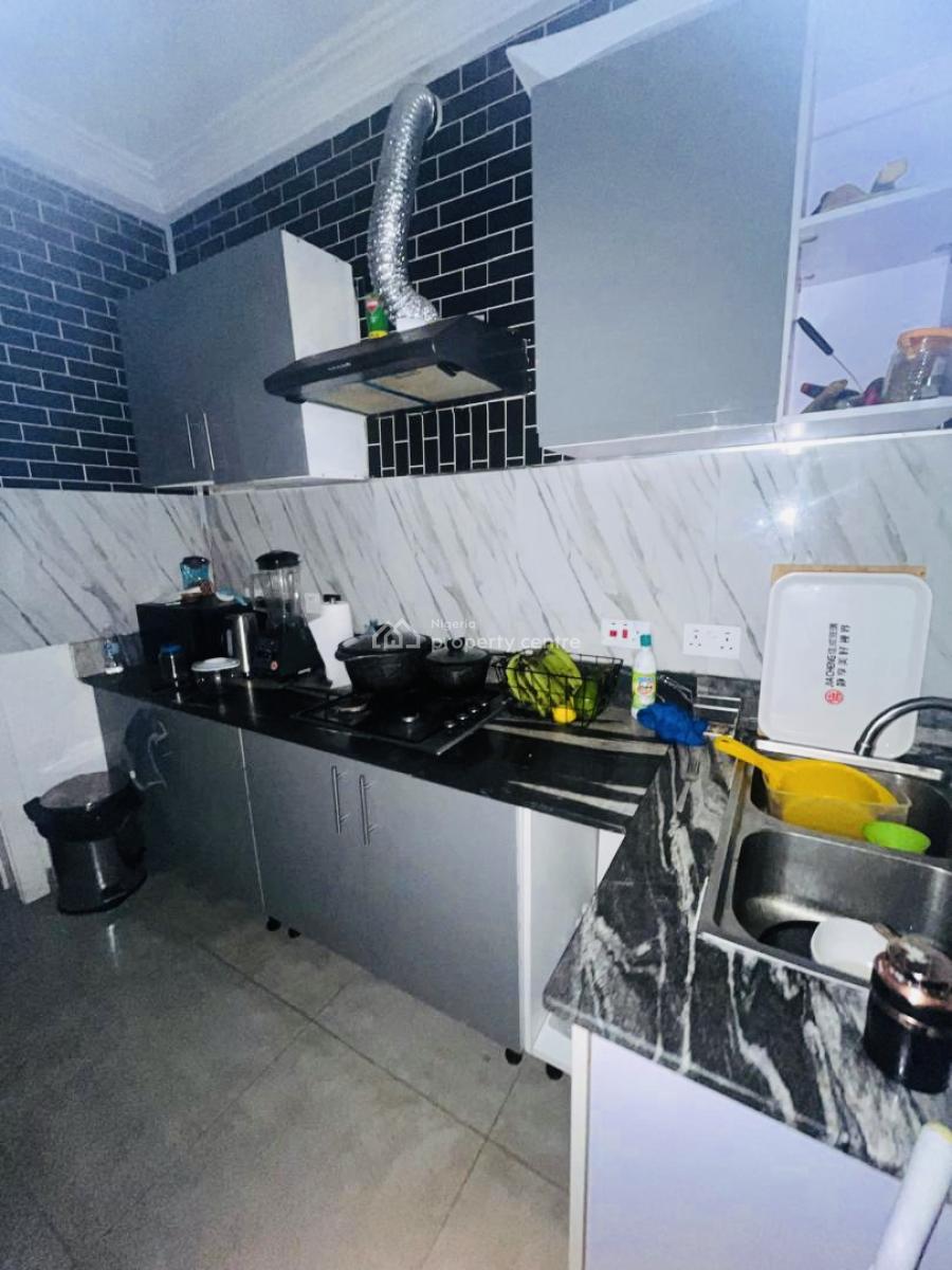 Distress Deal! 1 Bedroom Apartment, Megamound  Estate, Ikota, Lekki, Lagos, Flat / Apartment for Sale