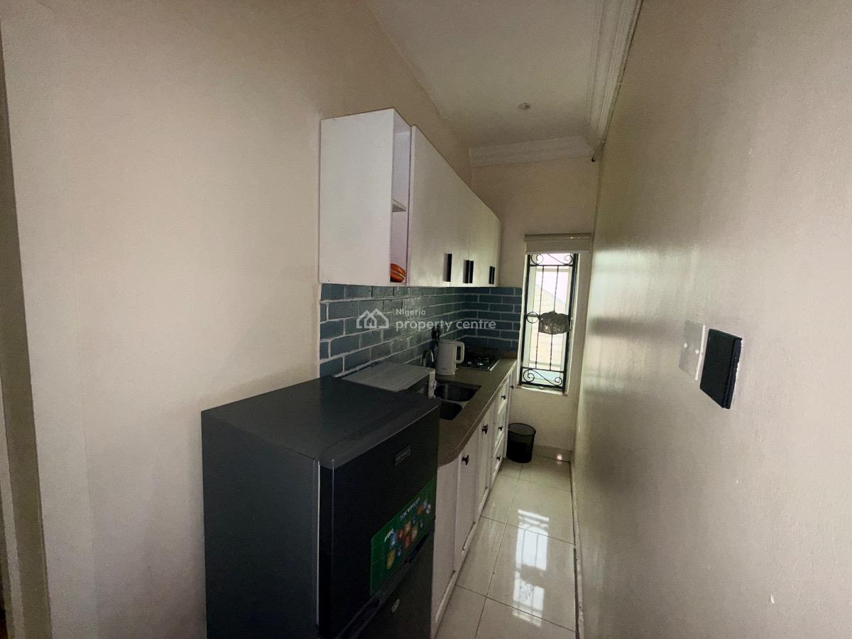 Fully Furnished and Serviced Mini Flat, Off Admiralty Way, Lekki Phase 1, Lekki, Lagos, Flat / Apartment for Rent