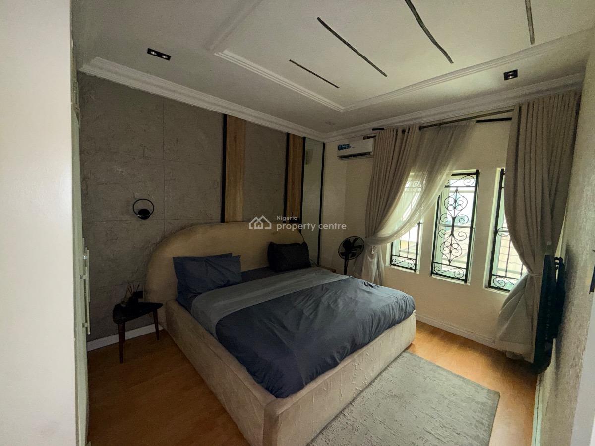 Fully Furnished and Serviced Mini Flat, Off Admiralty Way, Lekki Phase 1, Lekki, Lagos, Flat / Apartment for Rent