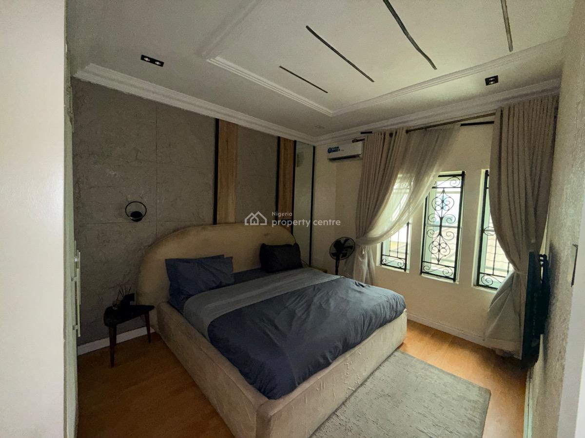Fully Furnished and Serviced Mini Flat, Off Admiralty Way, Lekki Phase 1, Lekki, Lagos, Flat / Apartment for Rent