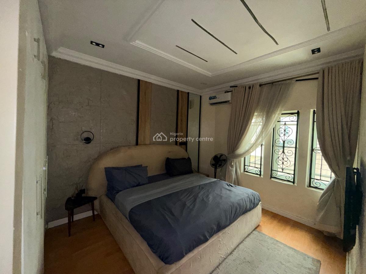 Fully Furnished and Serviced Mini Flat, Off Admiralty Way, Lekki Phase 1, Lekki, Lagos, Flat / Apartment for Rent