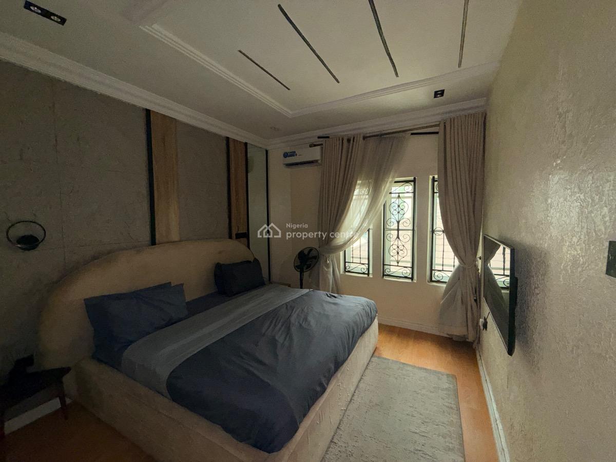 Fully Furnished and Serviced Mini Flat, Off Admiralty Way, Lekki Phase 1, Lekki, Lagos, Flat / Apartment for Rent