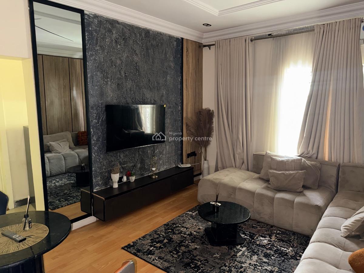 Fully Furnished and Serviced Mini Flat, Off Admiralty Way, Lekki Phase 1, Lekki, Lagos, Flat / Apartment for Rent