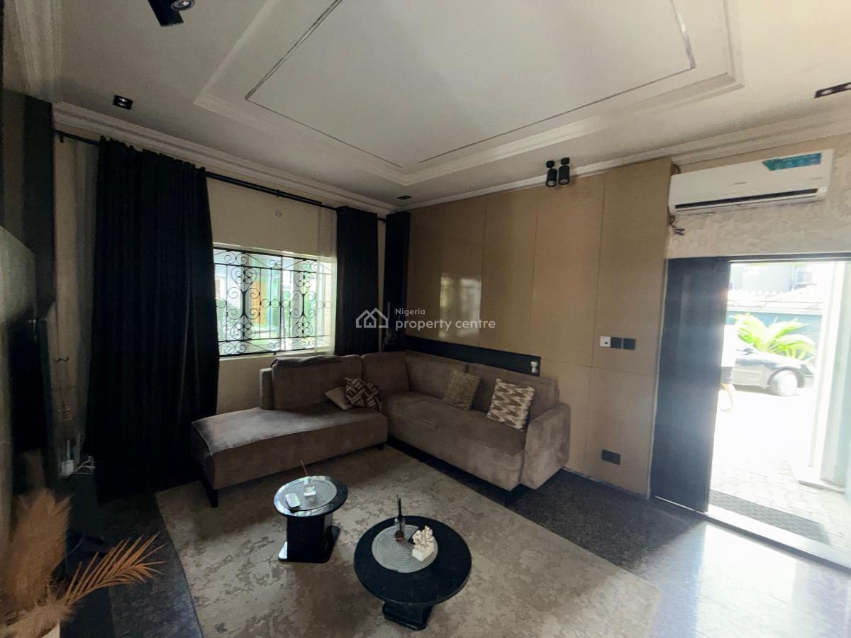 Fully Furnished and Serviced Mini Flat, Lekki Phase 1, Lekki, Lagos, Flat / Apartment for Rent