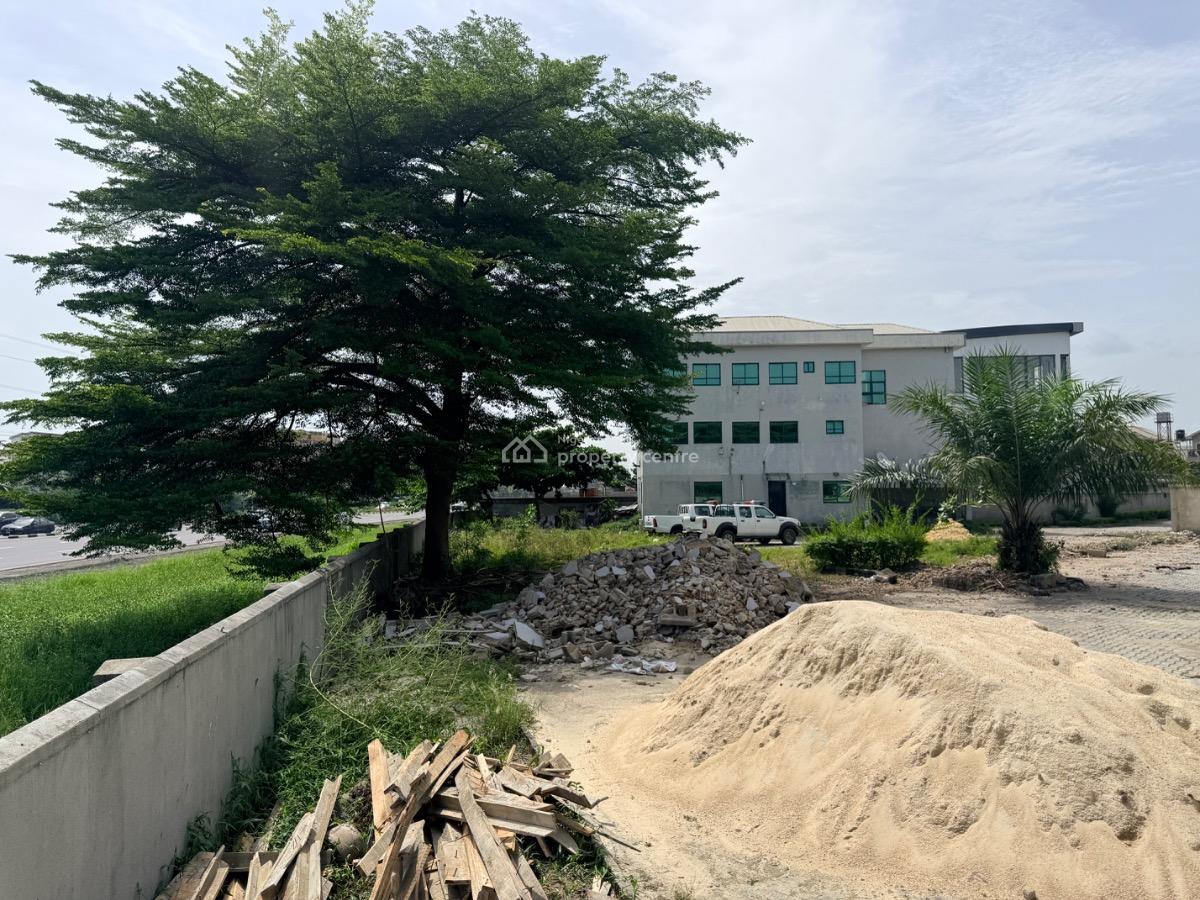 Spacious Commercial Property Directly, Directly Facing The Lekki Epe Express, Lekki Phase 1, Lekki, Lagos, Commercial Property for Sale