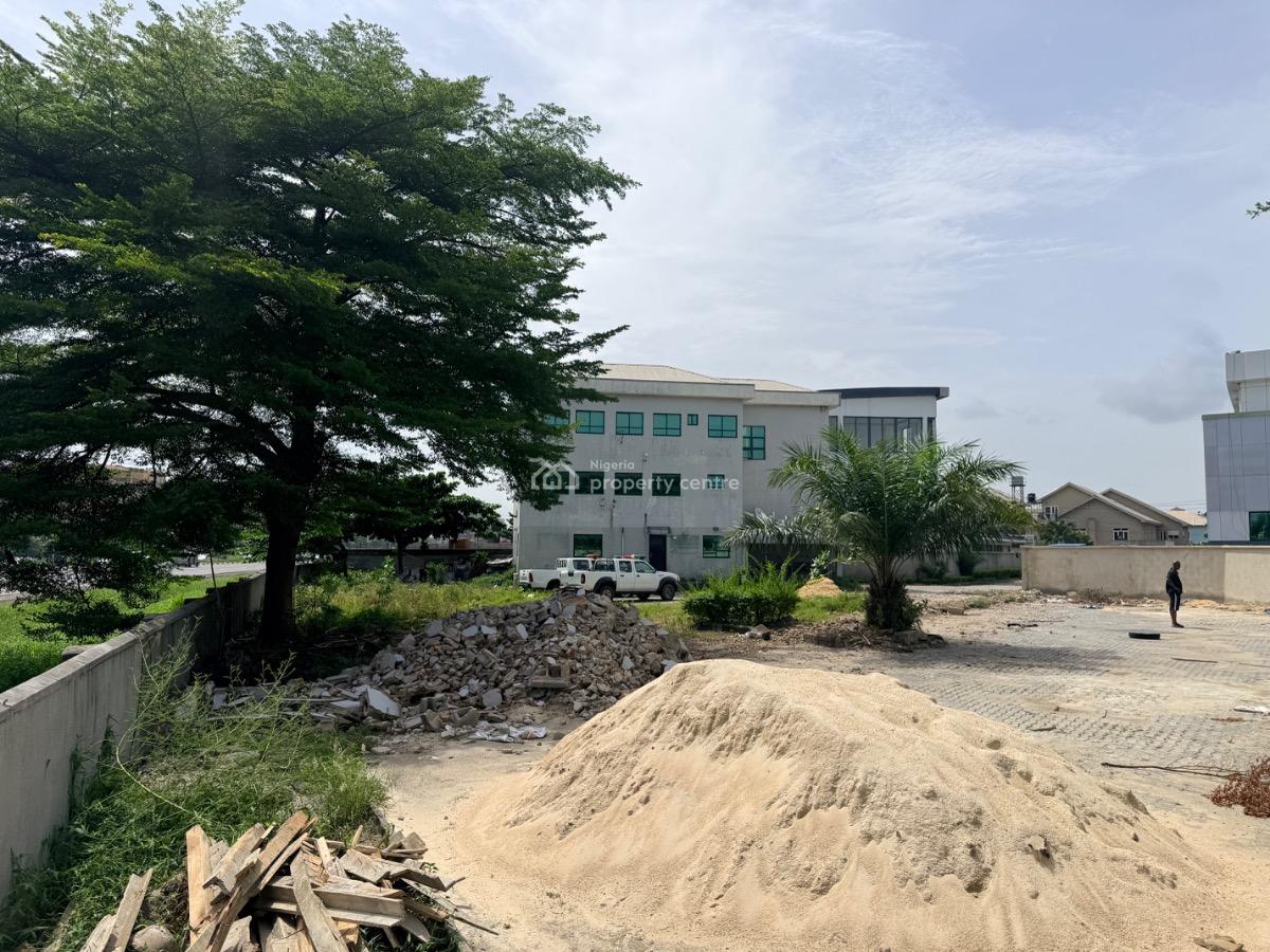 Spacious Commercial Property Directly, Directly Facing The Lekki Epe Express, Lekki Phase 1, Lekki, Lagos, Commercial Property for Sale