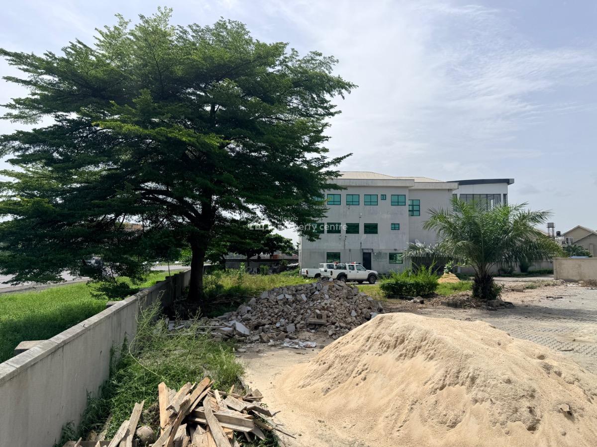 Spacious Commercial Property Directly, Directly Facing The Lekki Epe Express, Lekki Phase 1, Lekki, Lagos, Commercial Property for Sale