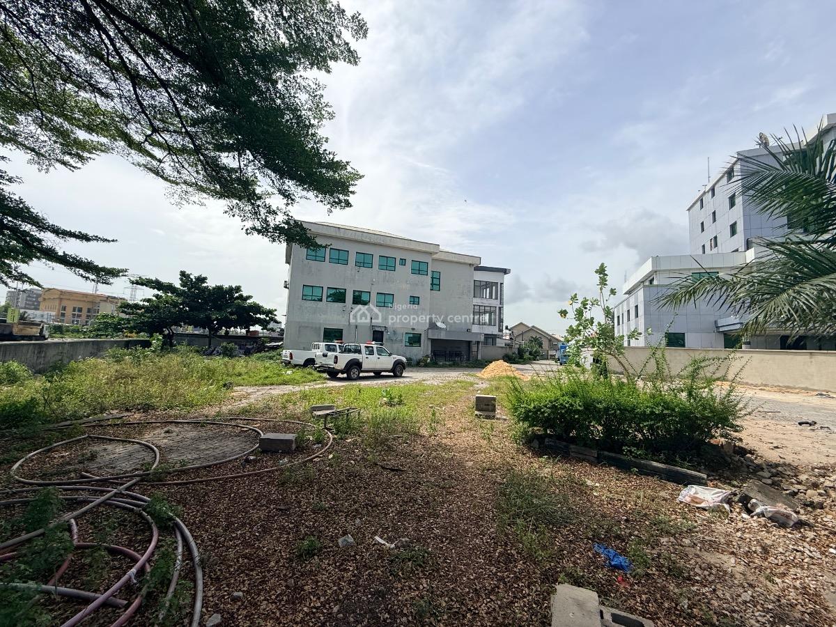 Spacious Commercial Property Directly, Directly Facing The Lekki Epe Express, Lekki Phase 1, Lekki, Lagos, Commercial Property for Sale