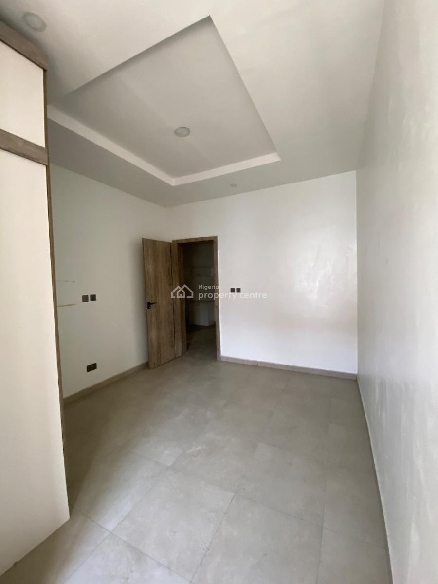 Semi Masters Room Sharing Kitchen with Personal Cabinet Dpkay, Orchid Road Dpkay Estate, Lekki, Lagos, Self Contain (single Rooms) for Rent