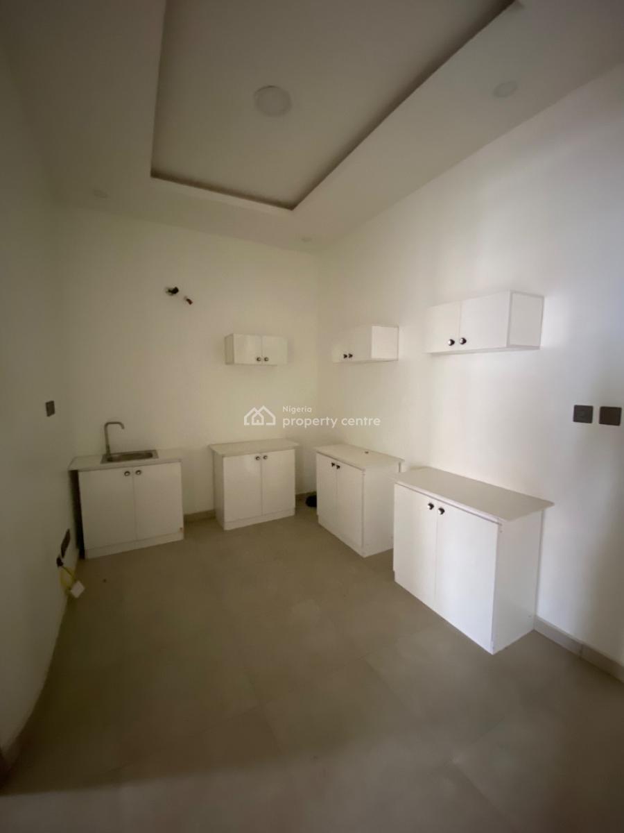 Semi Masters Room Sharing Kitchen with Personal Cabinet Dpkay, Orchid Road Dpkay Estate, Lekki, Lagos, Self Contain (single Rooms) for Rent