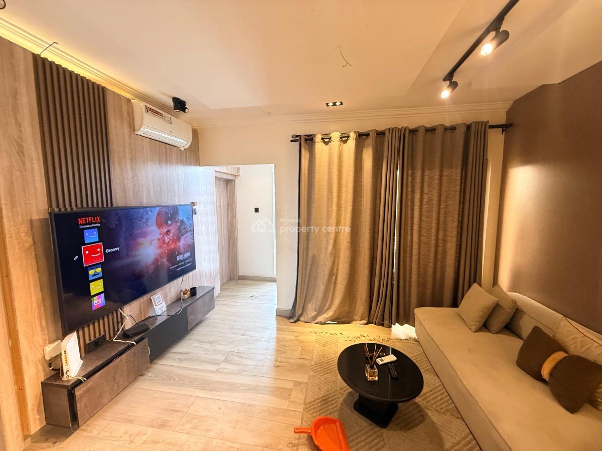 Fully Furnished and Serviced Mini Flat with Fascinating View, Lekki Phase 1, Lekki, Lagos, Flat / Apartment for Rent