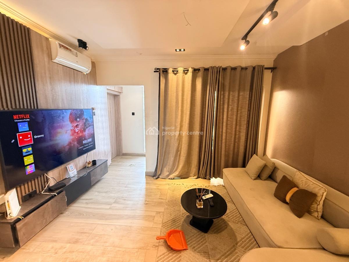 Fully Furnished and Serviced Mini Flat with Fascinating View, Lekki Phase 1, Lekki, Lagos, Flat / Apartment for Rent