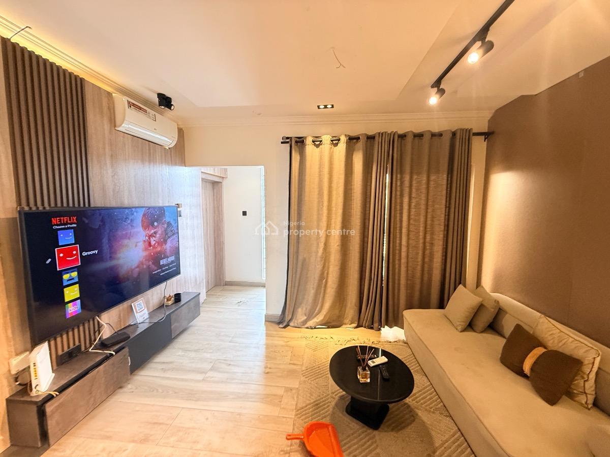 Fully Furnished and Serviced Mini Flat with Fascinating View, Lekki Phase 1, Lekki, Lagos, Flat / Apartment for Rent