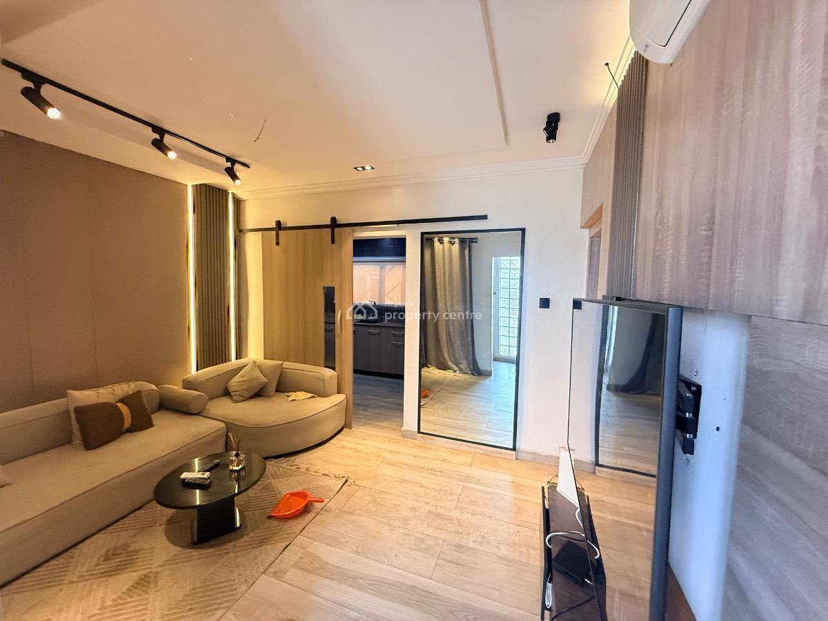 Fully Furnished and Serviced Mini Flat with Fascinating View, Lekki Phase 1, Lekki, Lagos, Flat / Apartment for Rent
