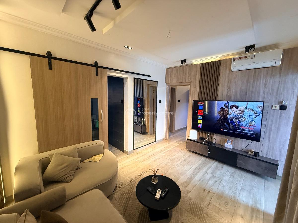 Fully Furnished and Serviced Mini Flat with Fascinating View, Lekki Phase 1, Lekki, Lagos, Flat / Apartment for Rent