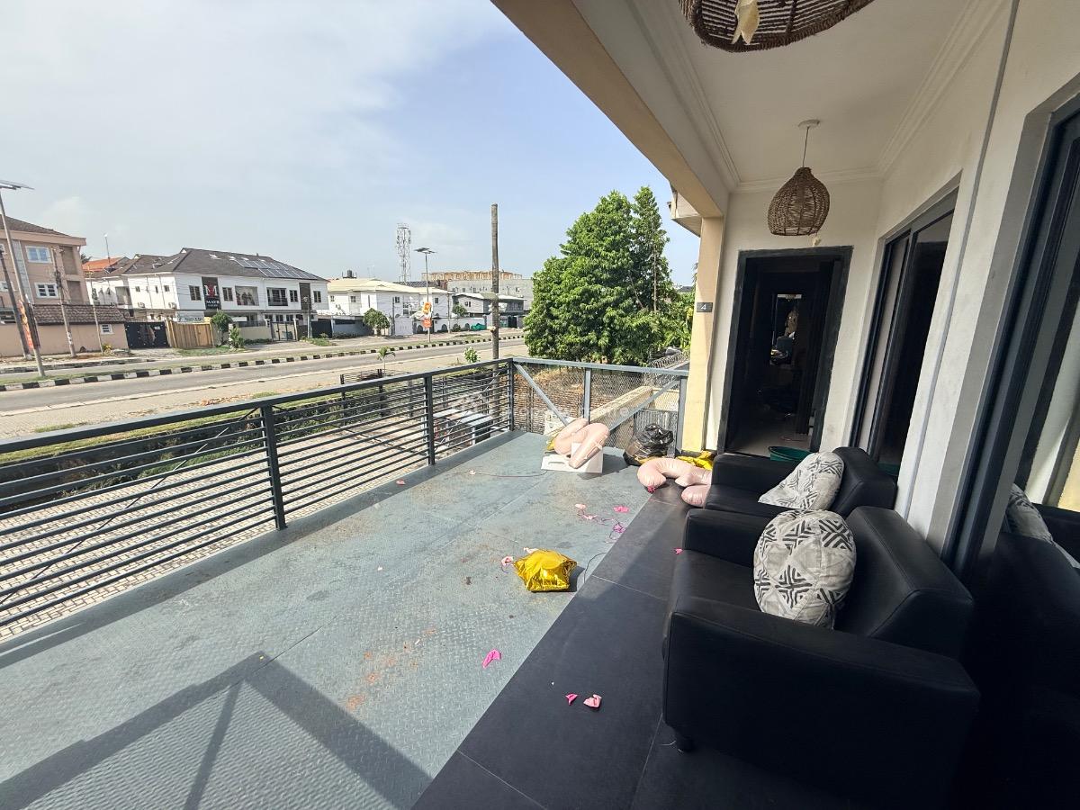 Fully Furnished and Serviced Mini Flat with Fascinating View, Lekki Phase 1, Lekki, Lagos, Flat / Apartment for Rent