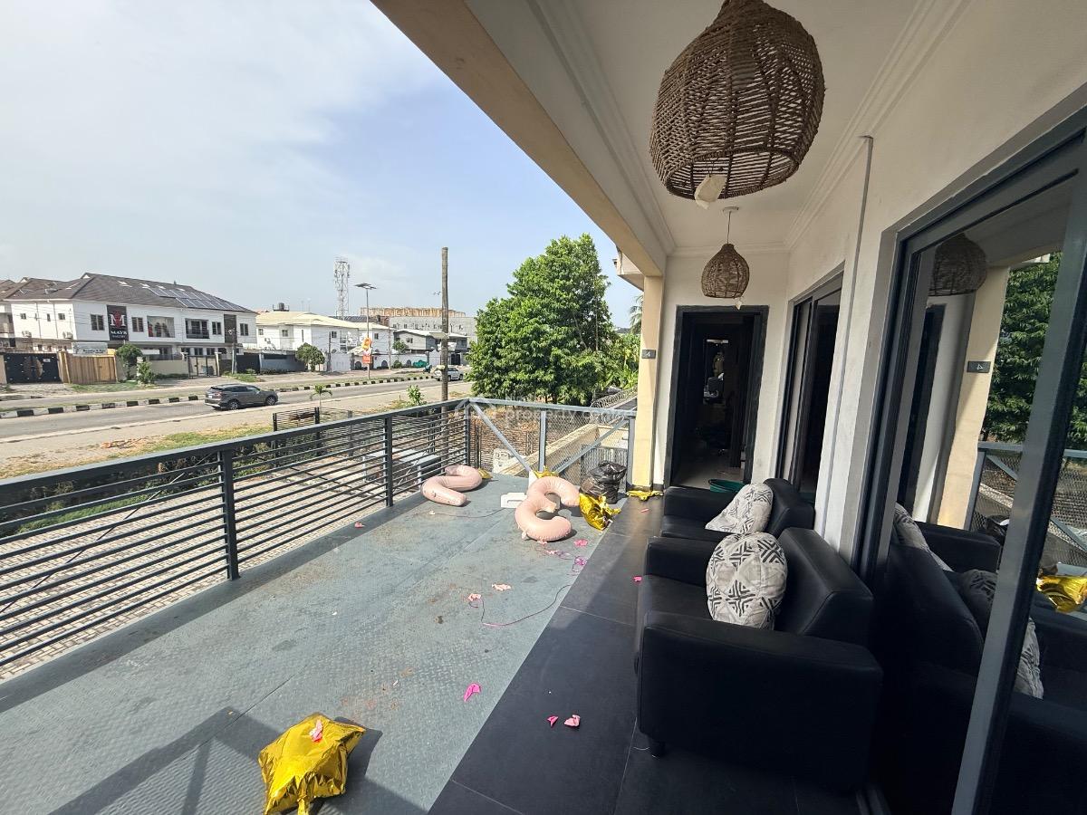 Fully Furnished and Serviced Mini Flat with Fascinating View, Lekki Phase 1, Lekki, Lagos, Flat / Apartment for Rent