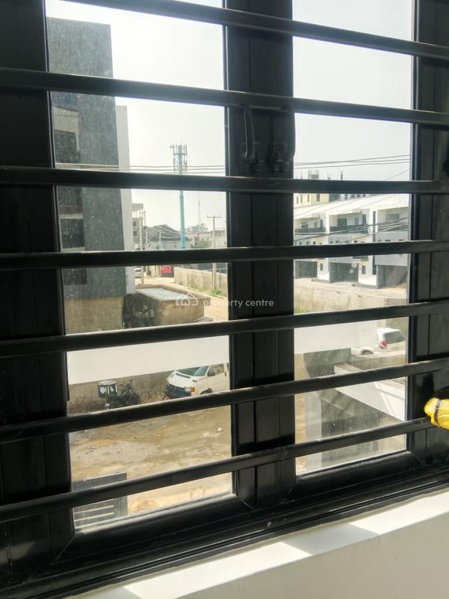 Beautifully Built 2 Bedroom Apartment, Off Freedom Way, Lekki Phase 1, Lekki, Lagos, Flat / Apartment for Sale