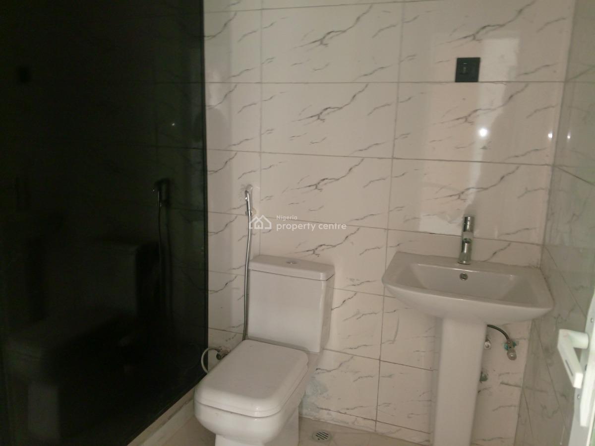 3 Bedrooms Bungalow with 1 Bedroom Guest Chalet in a Secured Estate, Gwarinpa, Abuja, Detached Bungalow for Sale