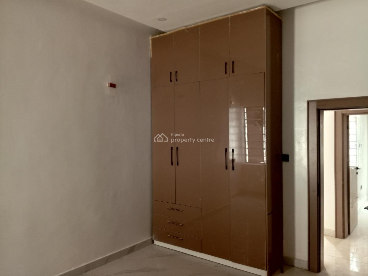 3 Bedrooms Bungalow with 1 Bedroom Guest Chalet in a Secured Estate, Gwarinpa, Abuja, Detached Bungalow for Sale