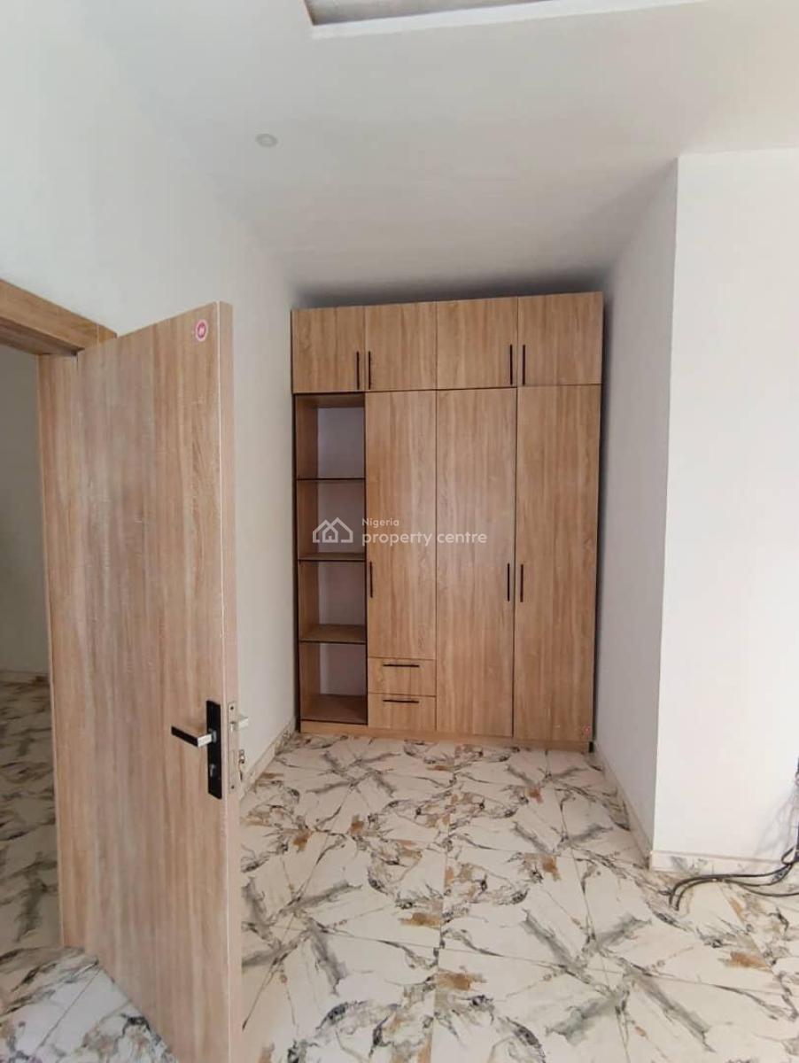 4 Bedrooms Duplex, Ologolo Road, Lekki, Lagos, Terraced Duplex for Rent