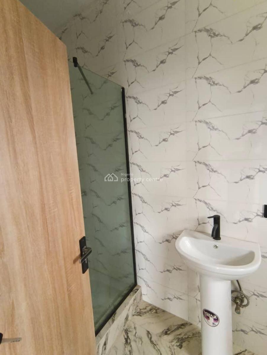 4 Bedrooms Duplex, Ologolo Road, Lekki, Lagos, Terraced Duplex for Rent