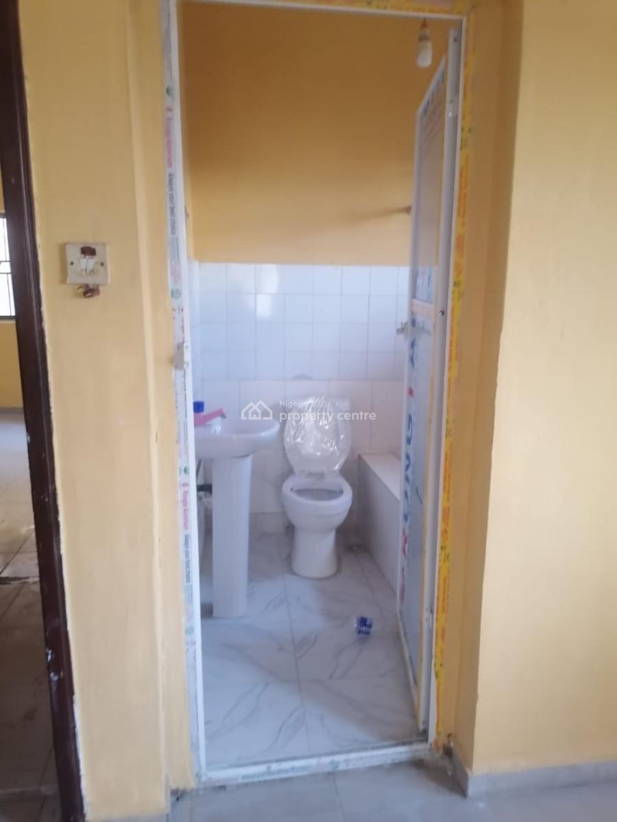 Spacious 2 Bedroom Apartment, Addo Road, Ajah, Lagos, Flat / Apartment for Rent