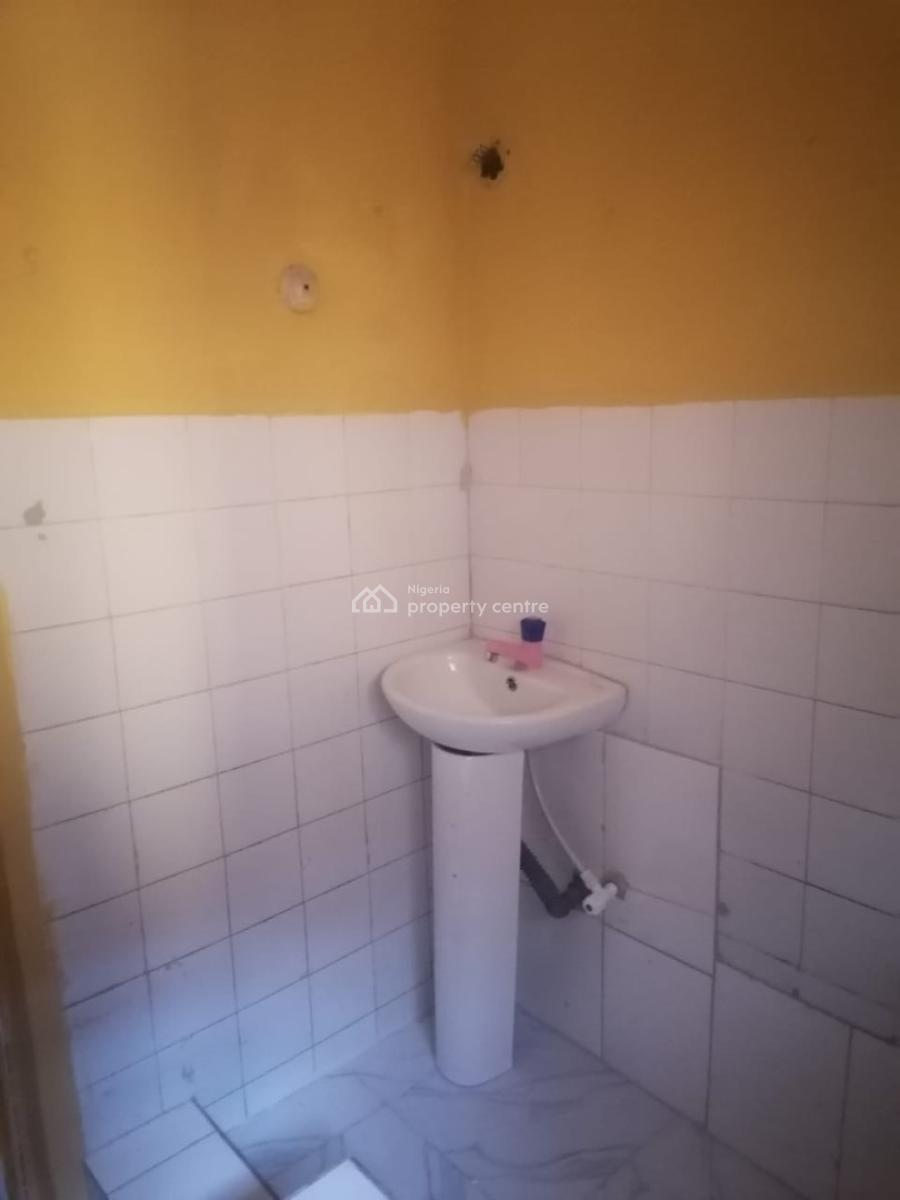 Spacious 2 Bedroom Apartment, Addo Road, Ajah, Lagos, Flat / Apartment for Rent