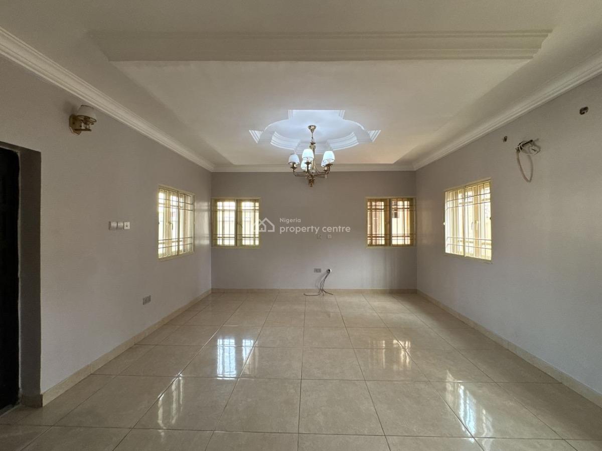 Distress Luxury Massive 5bedroom Detached Duplex with Bq, Thomas Estate, Ajah, Lagos, Semi-detached Duplex for Sale