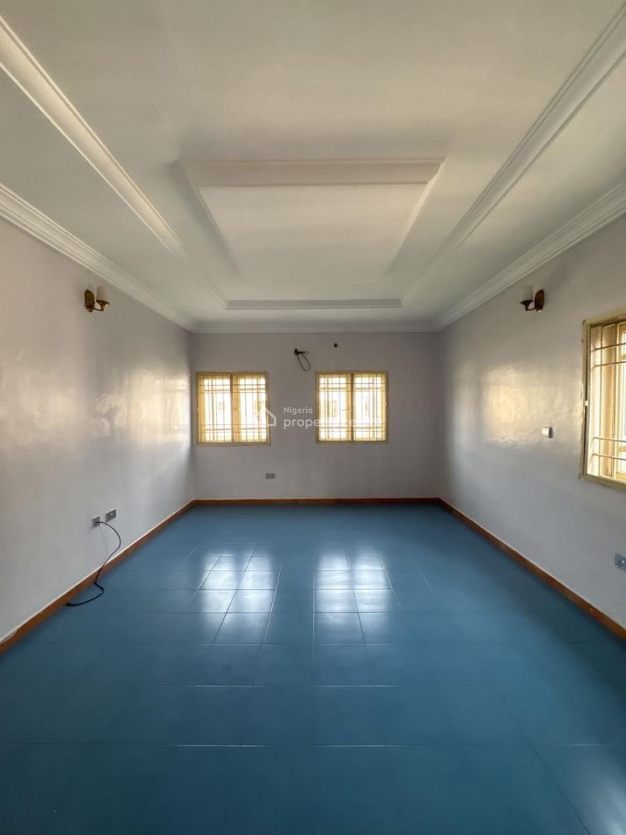 Distress Luxury Massive 5bedroom Detached Duplex with Bq, Thomas Estate, Ajah, Lagos, Semi-detached Duplex for Sale