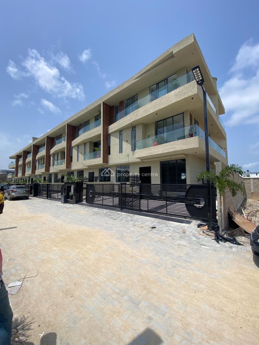 5 Bedroom Contemporary Design Duplex with 1ensuite Maid Room, Gated Estate in Lekki Phase 1, Lekki, Lagos, Detached Duplex for Sale