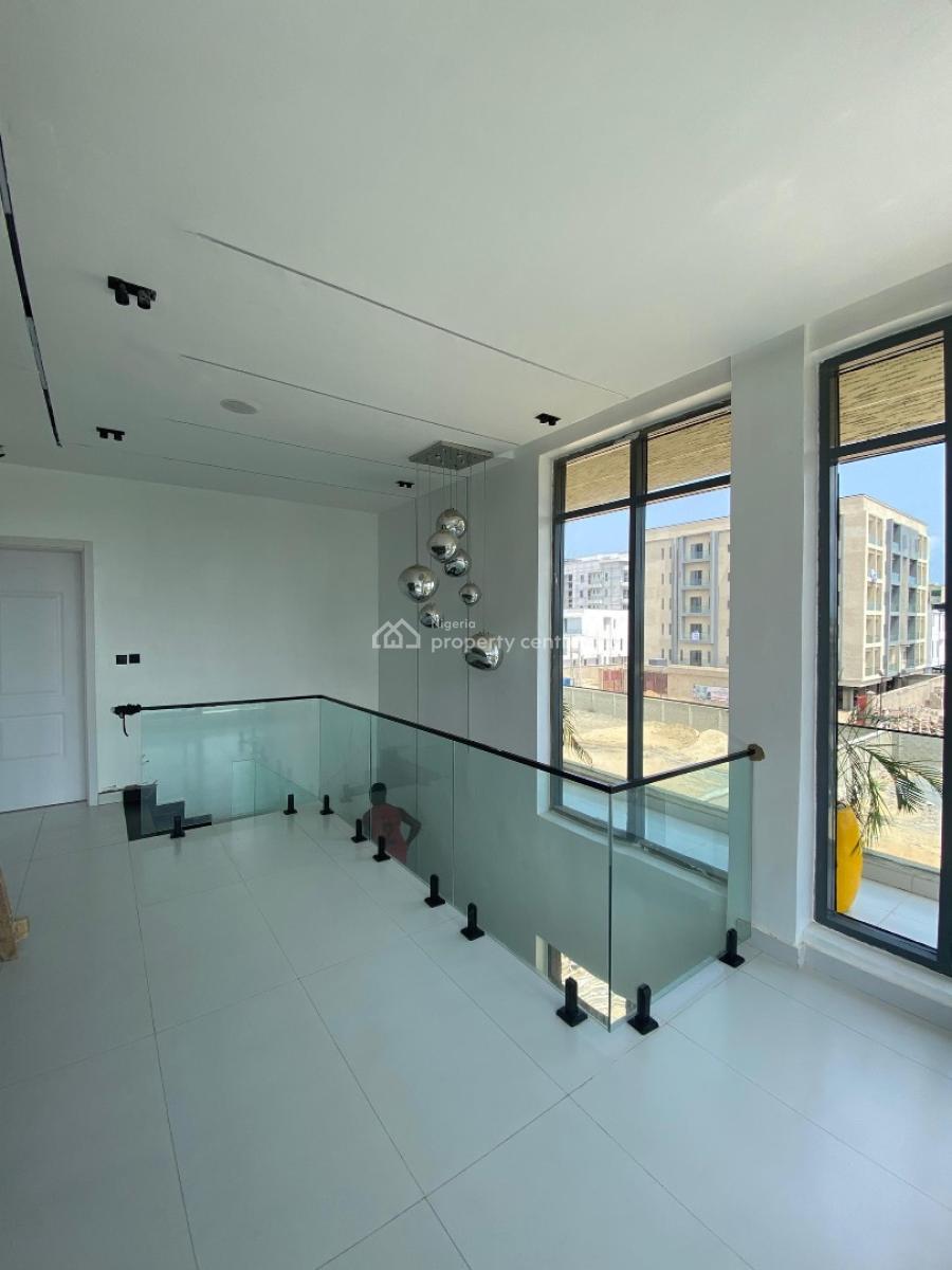 5 Bedroom Contemporary Design Duplex with 1ensuite Maid Room, Gated Estate in Lekki Phase 1, Lekki, Lagos, Detached Duplex for Sale