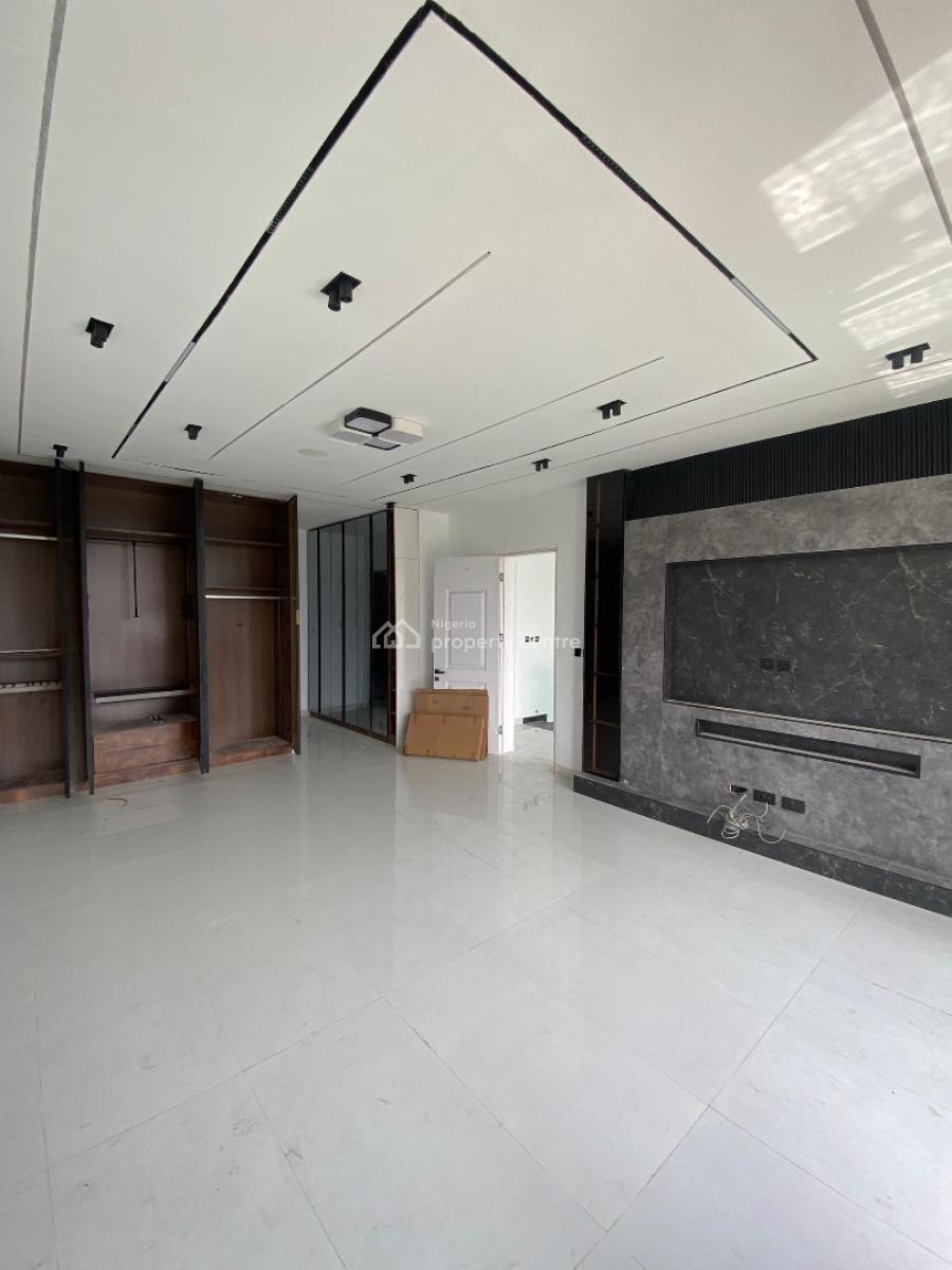 5 Bedroom Contemporary Design Duplex with 1ensuite Maid Room, Gated Estate in Lekki Phase 1, Lekki, Lagos, Detached Duplex for Sale