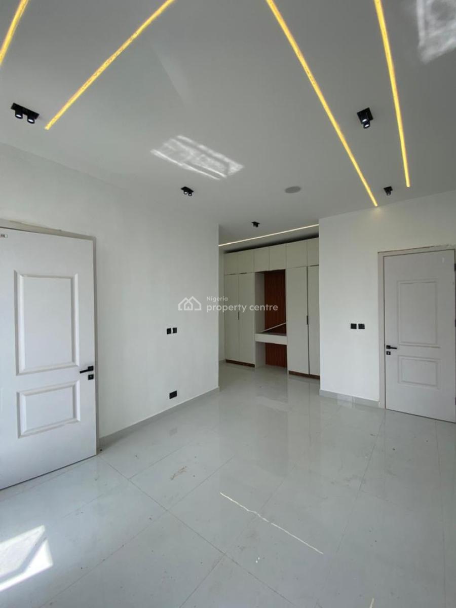 5 Bedroom Contemporary Design Duplex with 1ensuite Maid Room, Gated Estate in Lekki Phase 1, Lekki, Lagos, Detached Duplex for Sale