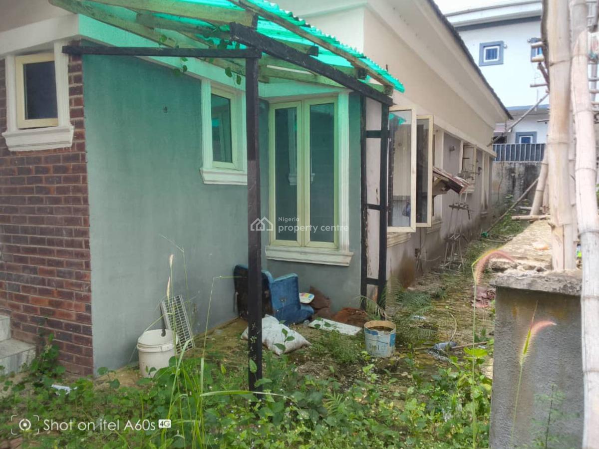 Distress 3 Bedroom Bungalow at Thomas Estate Ajah, Thomas Estate Ajah Lagos, Ajah, Lagos, Flat / Apartment for Sale