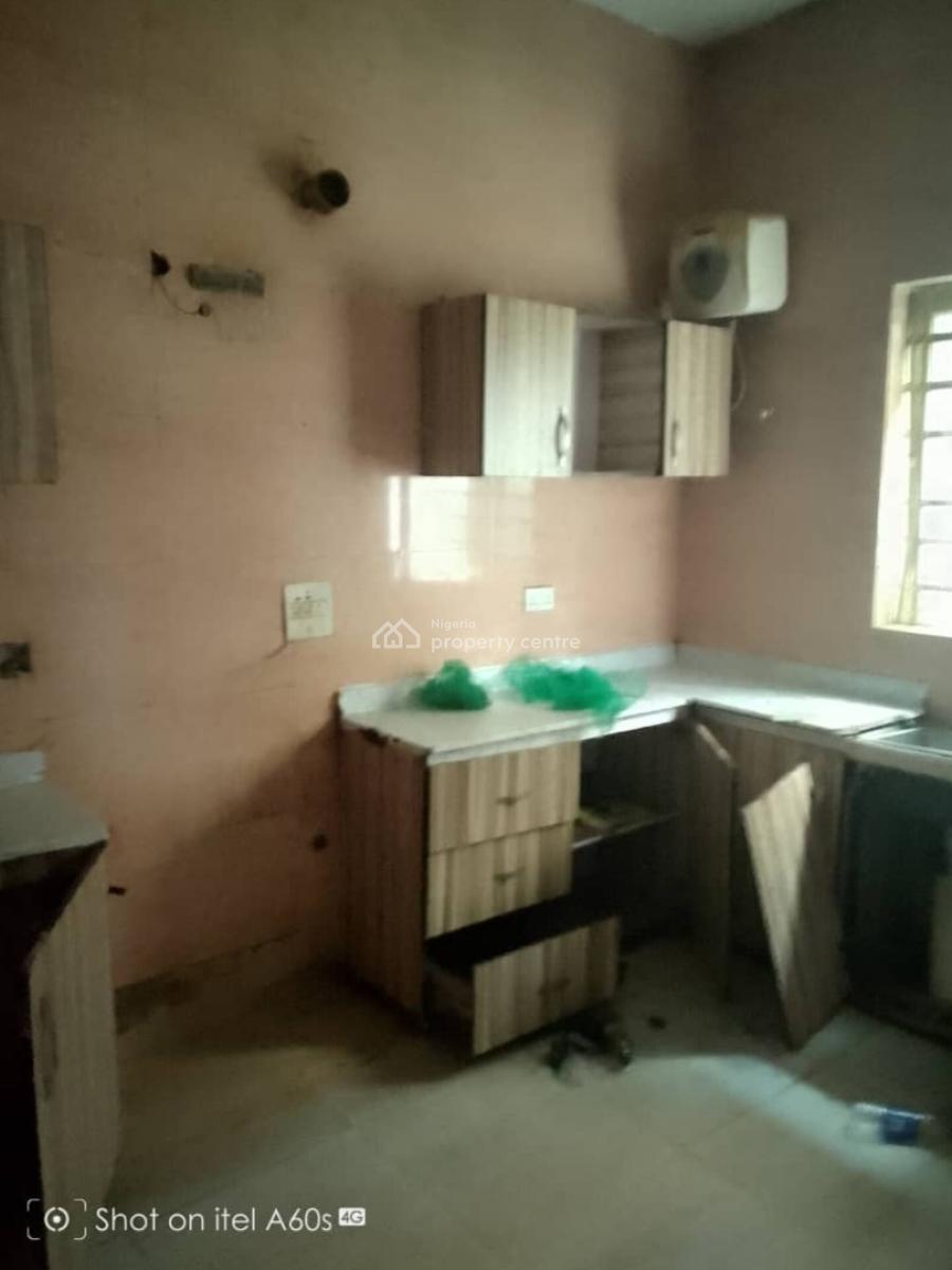 Distress 3 Bedroom Bungalow at Thomas Estate Ajah, Thomas Estate Ajah Lagos, Ajah, Lagos, Flat / Apartment for Sale