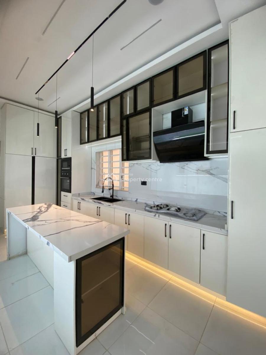 5 Bedroom Fully Detached Duplex with Bq and Swimming Pool, Ologolo, Lekki, Lagos, Detached Duplex for Sale