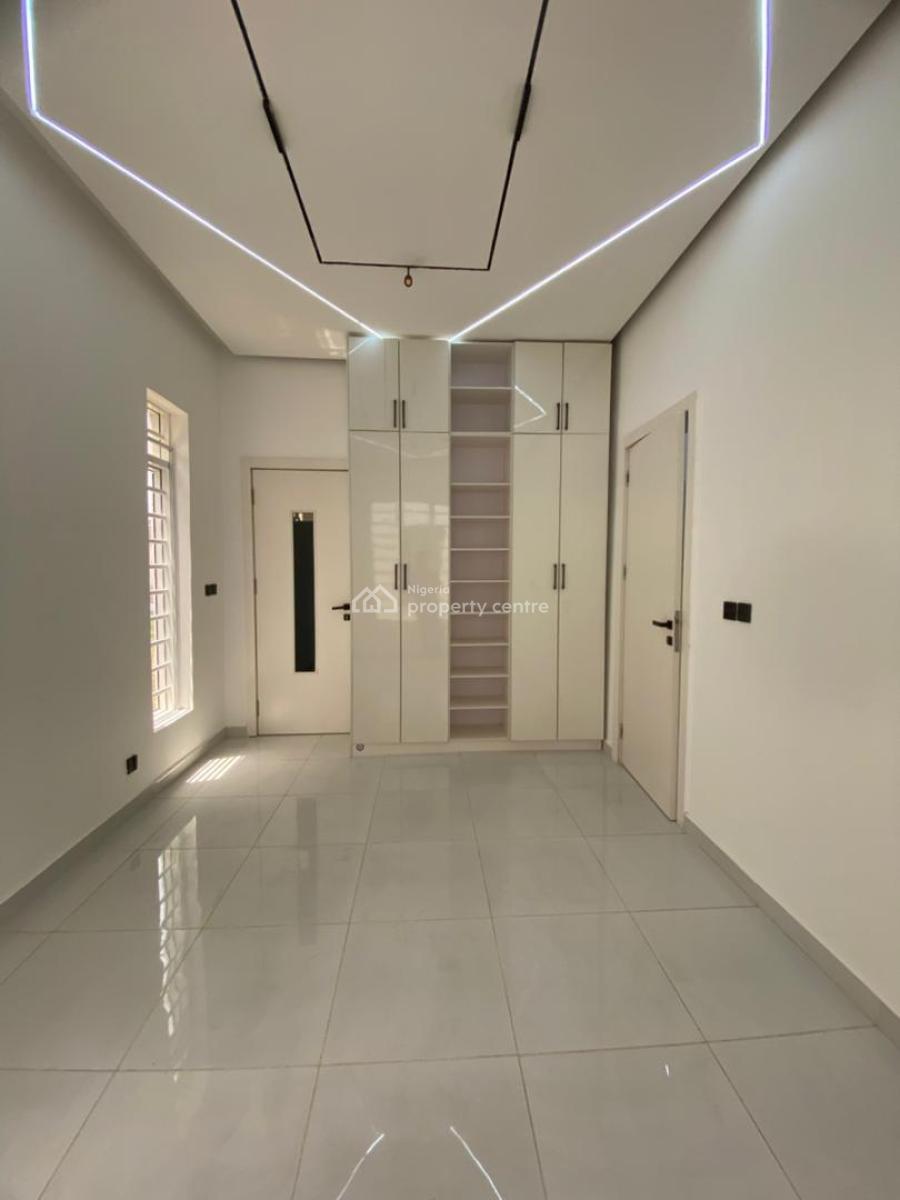 5 Bedroom Fully Detached Duplex with Bq and Swimming Pool, Ologolo, Lekki, Lagos, Detached Duplex for Sale