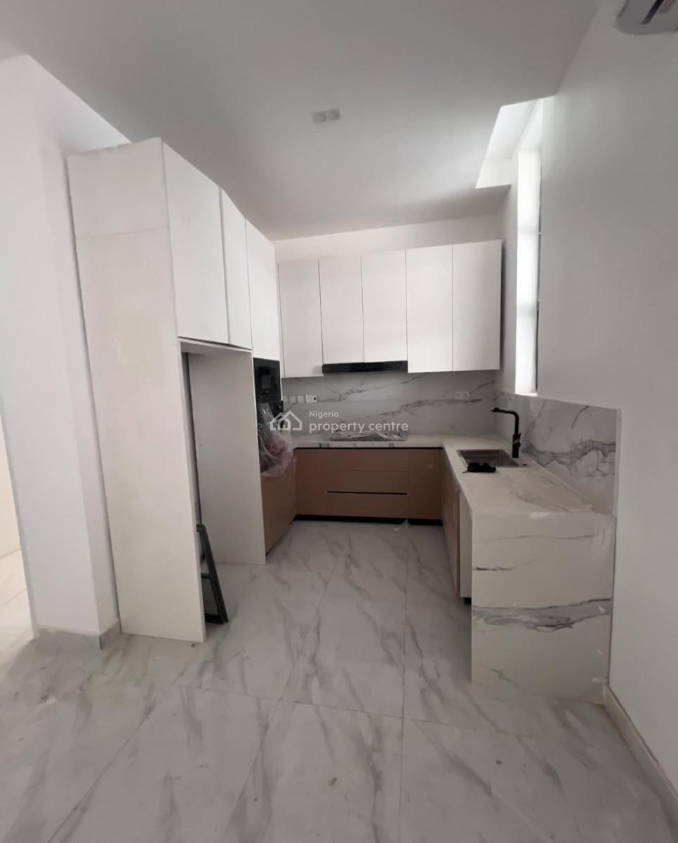 1 Bedroom Apartment, Lekki Phase 1, Lekki, Lagos, House for Sale