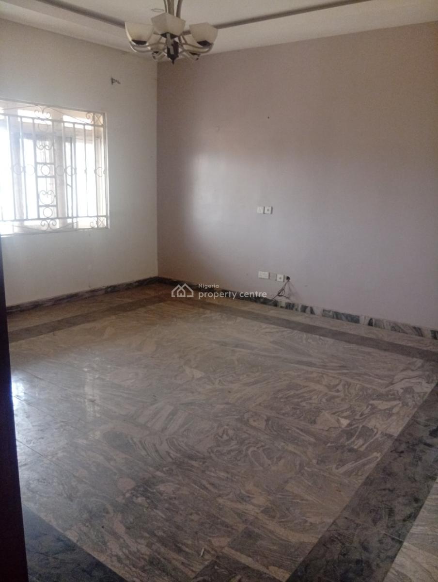 3bedrm Flat with Bq in Guzape, Guzape District, Abuja, Flat / Apartment for Rent