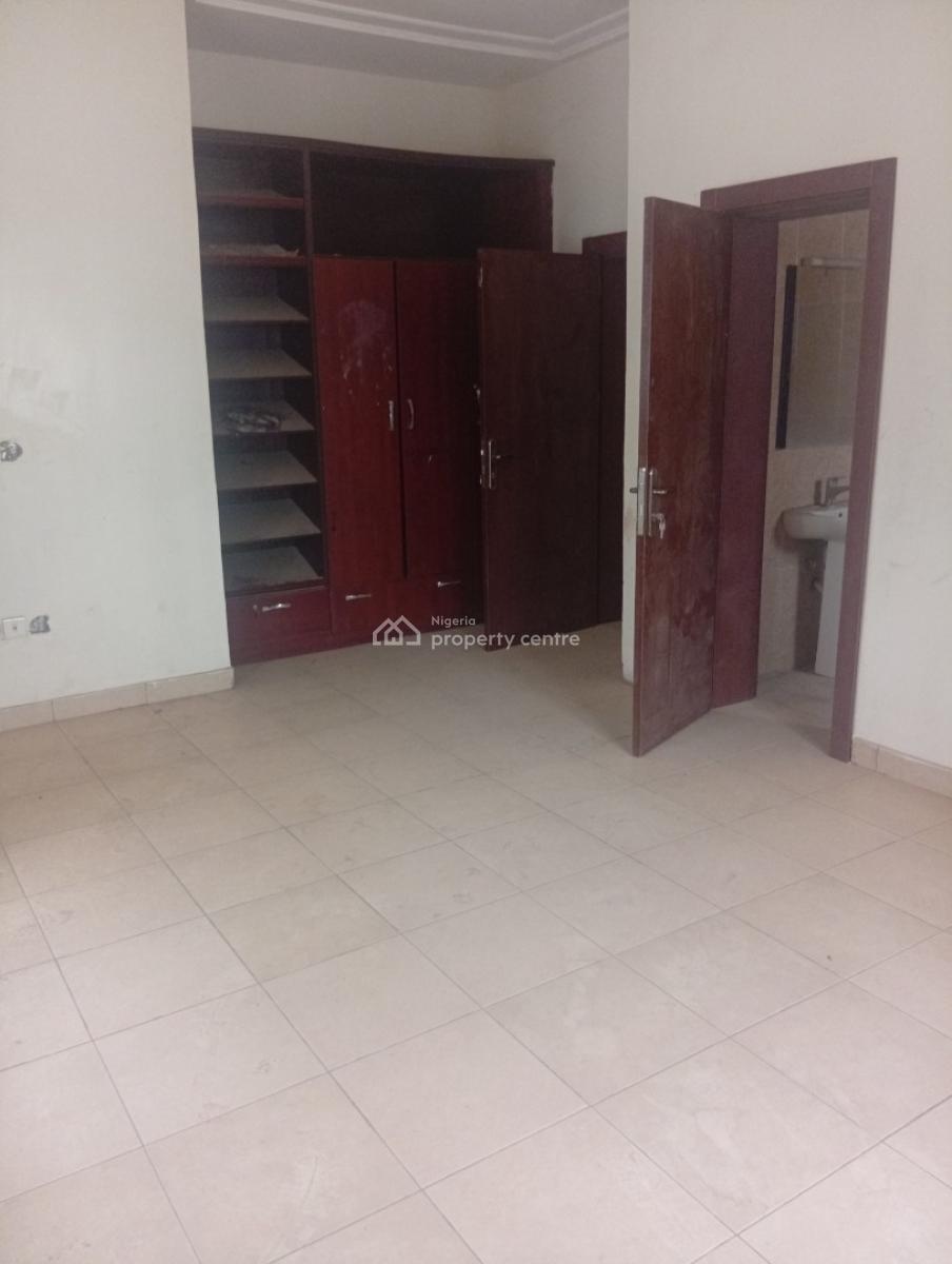 3bedrm Flat with Bq in Guzape, Guzape District, Abuja, Flat / Apartment for Rent