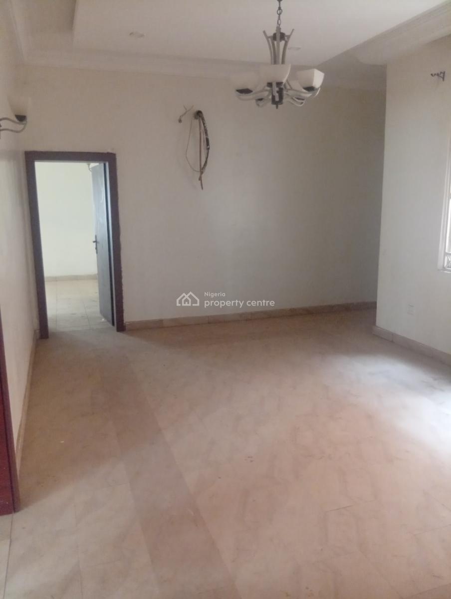 3bedrm Flat with Bq in Guzape, Guzape District, Abuja, Flat / Apartment for Rent