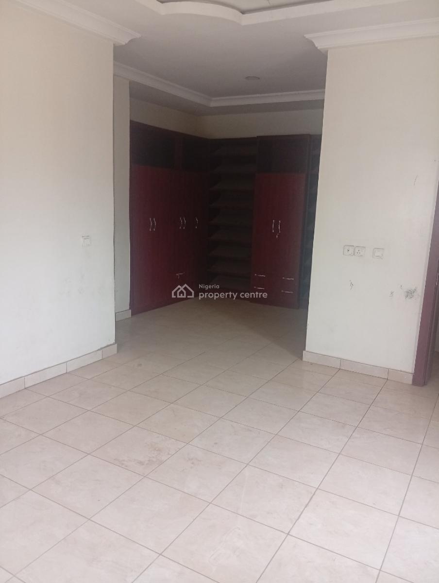 3bedrm Flat with Bq in Guzape, Guzape District, Abuja, Flat / Apartment for Rent