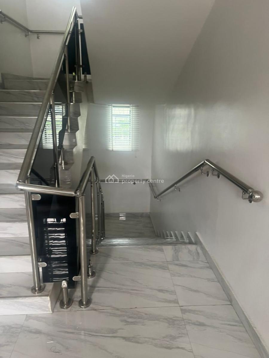 Luxury 8-bedroom Mansion  in Ikeja Gra, Lagos*, Ikeja Gra, Ikeja, Lagos, Detached Duplex for Sale