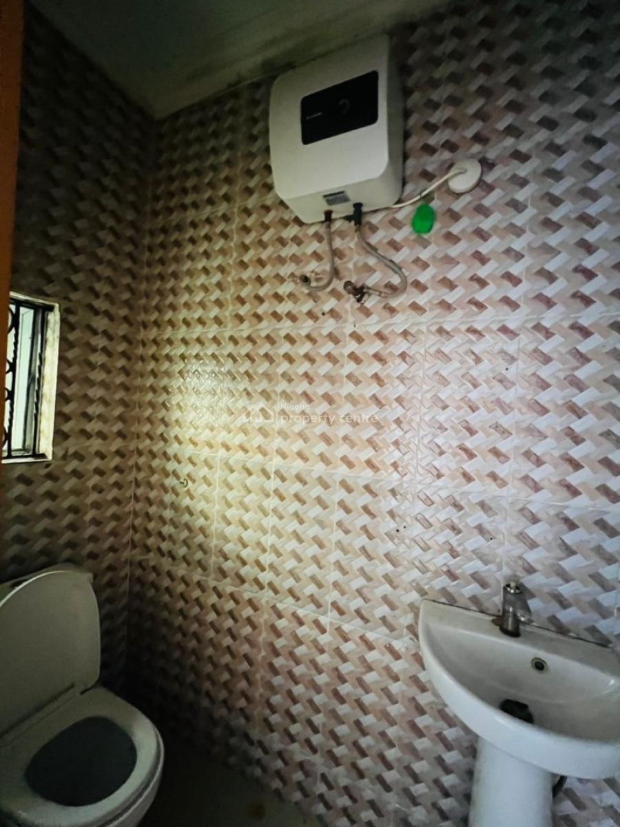 Well Built 2 Bedroom Apartment, Ikota, Lekki, Lagos, Flat / Apartment for Rent
