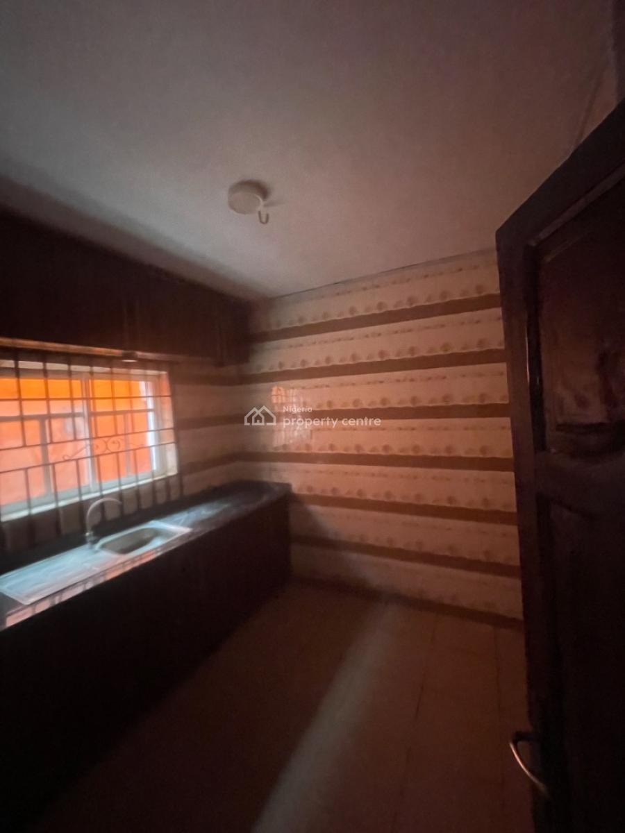 Standard 2 Bedroom Apartment at Soluyi, Dogo Majekodunmi Street, Soluyi, Gbagada, Lagos, Flat / Apartment for Rent