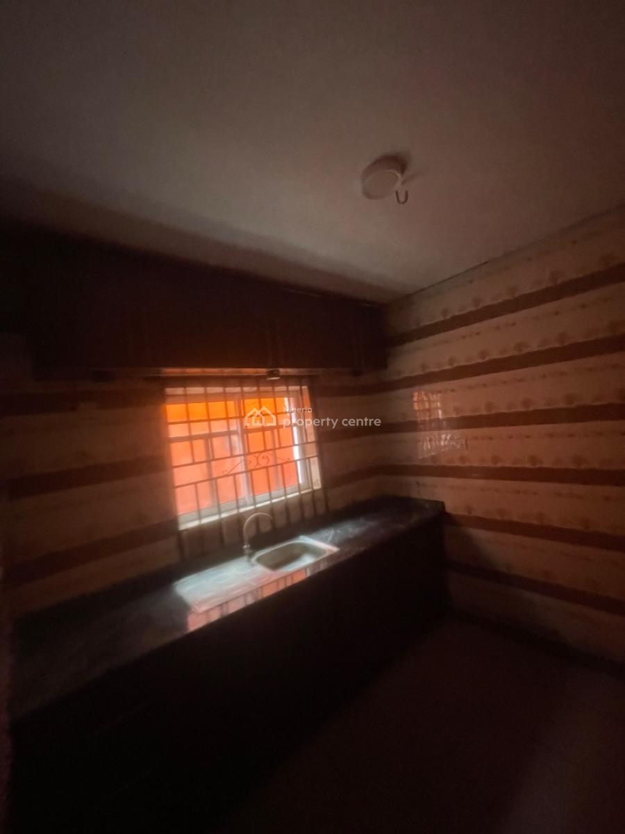 Standard 2 Bedroom Apartment at Soluyi, Dogo Majekodunmi Street, Soluyi, Gbagada, Lagos, Flat / Apartment for Rent