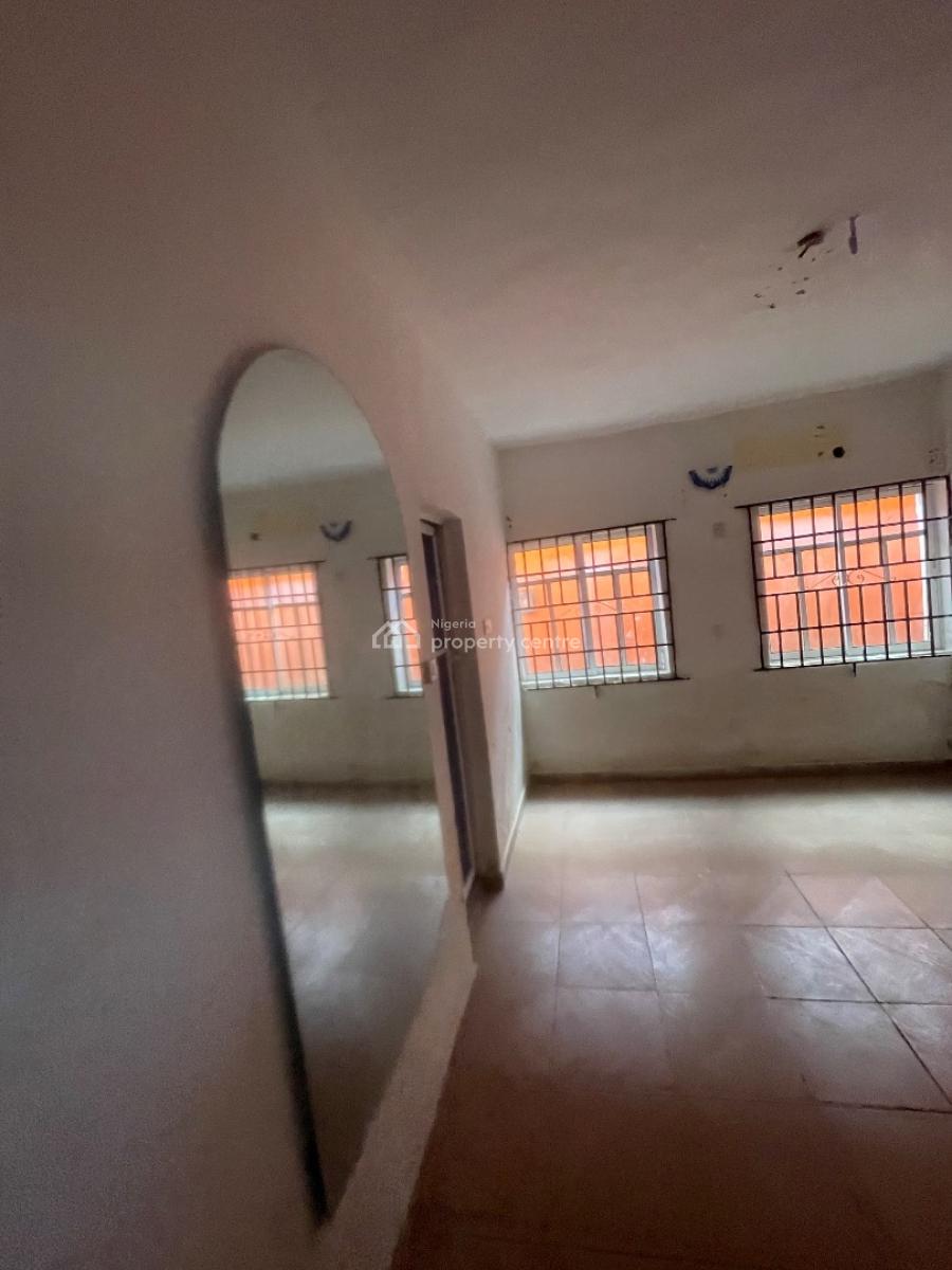 Standard 2 Bedroom Apartment at Soluyi, Dogo Majekodunmi Street, Soluyi, Gbagada, Lagos, Flat / Apartment for Rent